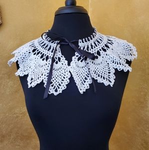 Vintage handmade crocheted lacy collar